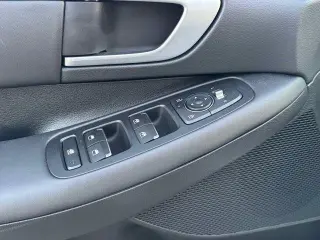 Hyundai SONATA Hybrid 2025 SEL 4p Sedana