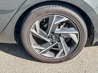 Hyundai ELANTRA 2025 SEL Conveniencia 4p Sedan