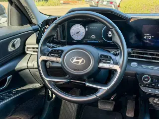 Hyundai ELANTRA 2025 SEL Conveniencia 4p Sedan
