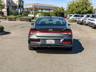 Hyundai ELANTRA 2025 SEL Conveniencia 4p Sedan