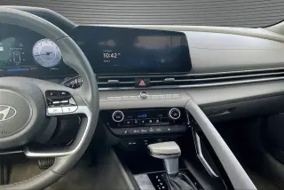 Hyundai ELANTRA 2025 SEL Conveniencia 4p Sedan