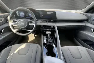 Hyundai ELANTRA 2025 SEL Conveniencia 4p Sedan