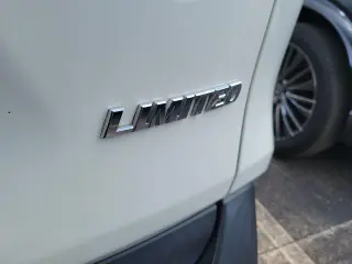 Toyota RAV4 2019 Limited 4dr SUV