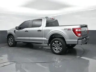 Ford F-150 2023 4x4 XL 4dr SuperCrew 5.5 ft. SB
