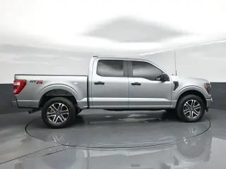 Ford F-150 2023 4x4 XL 4dr SuperCrew 5.5 ft. SB