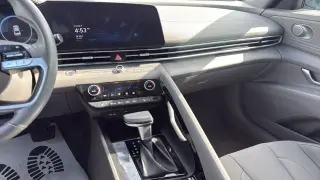 Hyundai ELANTRA 2025 SEL Conveniencia 4p Sedán