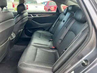 Hyundai Genesis 2015 3.8L Sedán de 4 puertas