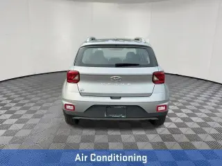 Hyundai VENUE 2026 SEL 4dr Crossover