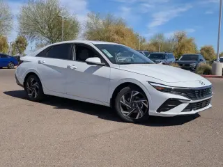 Hyundai ELANTRA 2025 SEL Conveniencia 4p Sedan