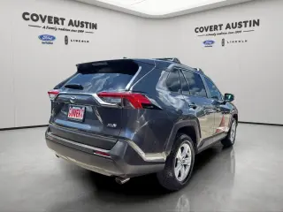 Toyota RAV4 2019 XLE 4p SUV