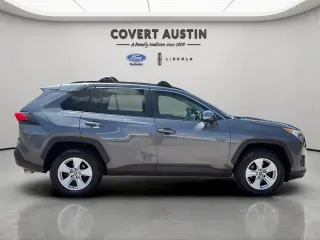 Toyota RAV4 2019 XLE 4p SUV