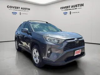 Toyota RAV4 2019 XLE 4p SUV