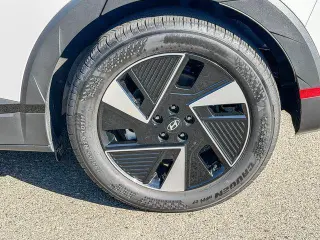 Hyundai IONIQ 5 2025 SE 4p Crossover