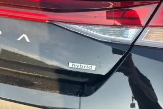 Hyundai ELANTRA Hybrid 2025 SEL Sport 4p Sedan
