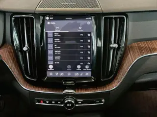 Volvo XC60 2024 AWD B5 Plus Tema Oscuro 4p SUV