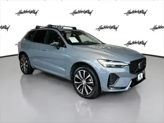 Volvo XC60 2024 AWD B5 Plus Tema Oscuro 4p SUV
