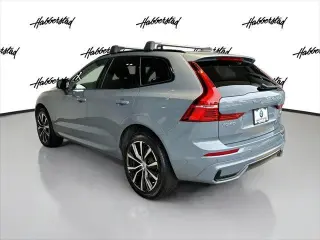 Volvo XC60 2024 AWD B5 Plus Tema Oscuro 4p SUV