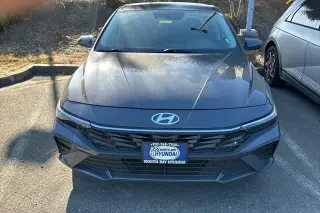Hyundai ELANTRA 2024 SEL 4p Sedan