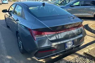 Hyundai ELANTRA 2024 SEL 4p Sedan