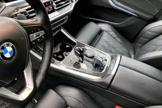 BMW X5 2023 tracción total xDrive45e 4p. Vehículo deportivo de actividad