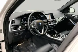 BMW X5 2023 tracción total xDrive45e 4p. Vehículo deportivo de actividad