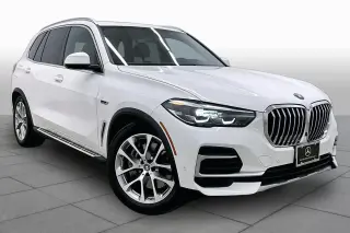 BMW X5 2023 tracción total xDrive45e 4p. Vehículo deportivo de actividad