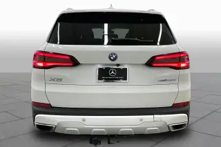 BMW X5 2023 tracción total xDrive45e 4p. Vehículo deportivo de actividad