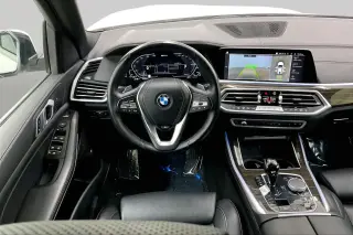 BMW X5 2023 tracción total xDrive45e 4p. Vehículo deportivo de actividad