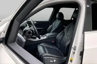BMW X5 2023 tracción total xDrive45e 4p. Vehículo deportivo de actividad