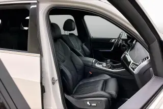 BMW X5 2023 tracción total xDrive45e 4p. Vehículo deportivo de actividad