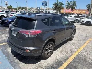 Toyota RAV4 2018 LE 4dr SUV