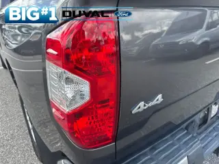 Toyota Tundra 2016 4x4 SR5 4p Cab Doble Cabina Pickup SB (5.7L V8 FFV)
