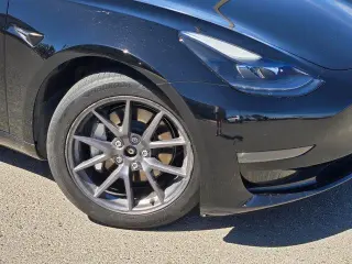Tesla Model 3 2023 AWD Long Range 4p Sedan