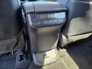 Toyota Highlander 2023 L 4dr SUV