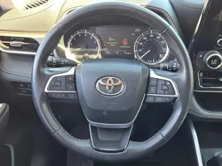 Toyota Highlander 2023 L 4dr SUV