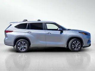 Toyota Highlander 2023 L 4dr SUV