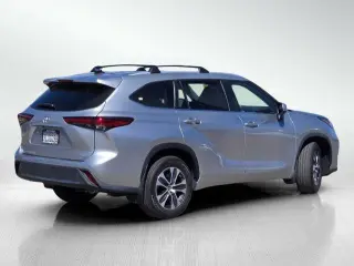 Toyota Highlander 2023 L 4dr SUV