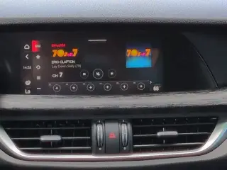 Alfa Romeo Stelvio 2020, versión Base, crossover de 4 puertas