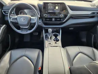 Toyota Highlander 2022 AWD XLE 4dr SUV