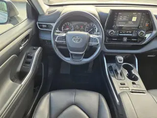 Toyota Highlander 2022 AWD XLE 4dr SUV