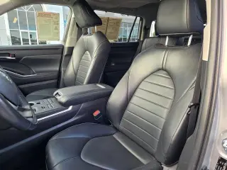 Toyota Highlander 2022 AWD XLE 4dr SUV