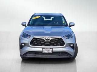 Toyota Highlander 2022 AWD XLE 4dr SUV