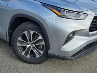 Toyota Highlander 2022 AWD XLE 4dr SUV