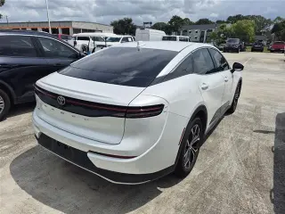 Toyota Crown 2023 AWD XLE 4p Sedan