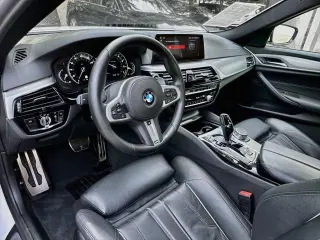 Serie 5 BMW 2019 tracción en todas las ruedas 530i xDrive sedán 4 puertas