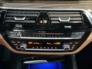 BMW Serie 5 2019 tracción en todas las ruedas 530i xDrive 4dr Sedán