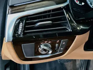 BMW Serie 5 2019 tracción en todas las ruedas 530i xDrive 4dr Sedán