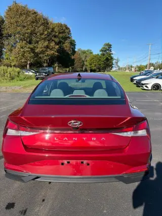 Hyundai ELANTRA 2023 SEL 4p Sedan
