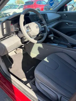 Hyundai ELANTRA 2023 SEL 4p Sedan