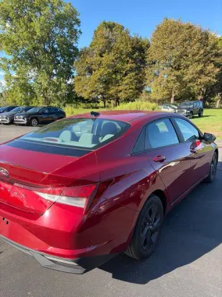 Hyundai ELANTRA 2023 SEL 4p Sedan